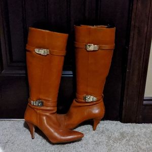 Knee high heeled boots